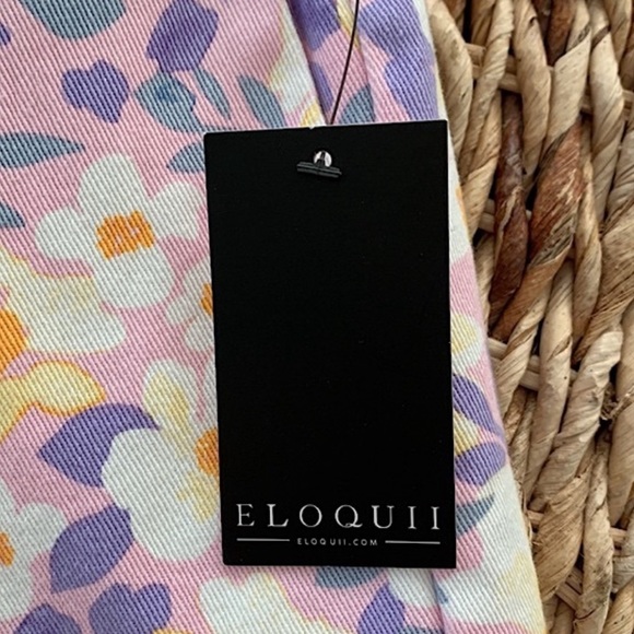 Eloquii Wide Leg Floral Pants in Lavender and Yellow - Picture 12 of 13